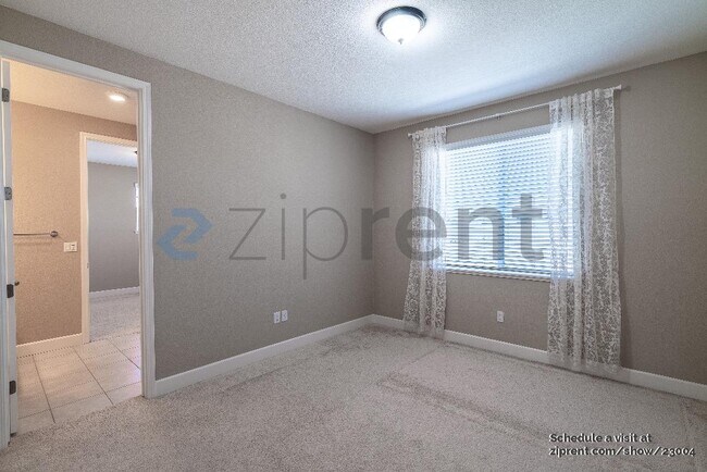 Building Photo - 707 Razorbill St