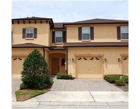 Building Photo - Luxury Gated 3BR 2.5 Bath Sanford Townhome with garage and pool