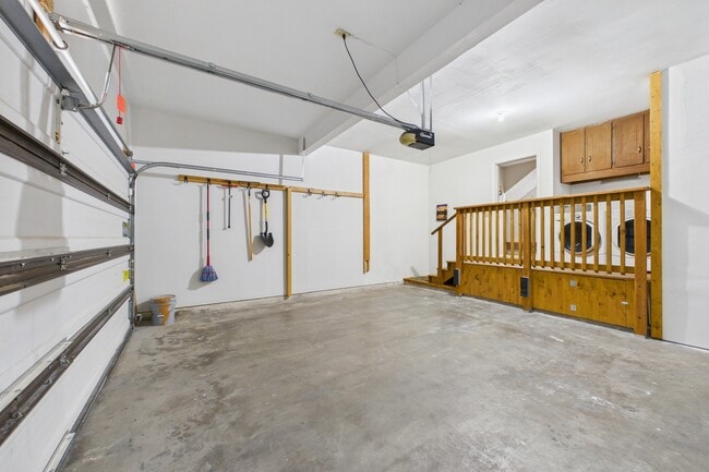 Building Photo - 108 Niblic Ct
