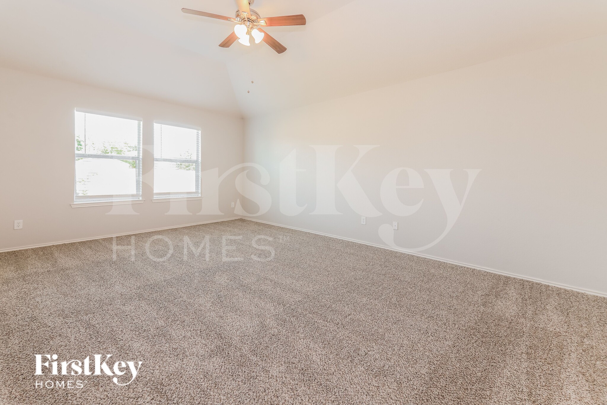 Building Photo - 2064 Fairview Dr