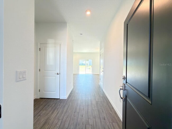 Building Photo - 1327 Normandy Dr