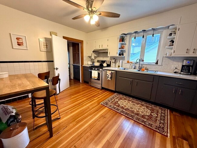 Building Photo - 151 Lexington St