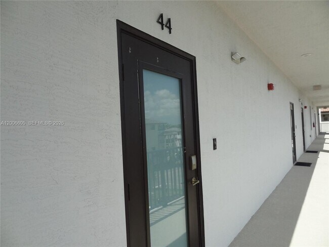 Building Photo - 4670 NW 84th Ave