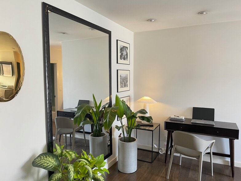 Building Photo - 141 S Clark Dr