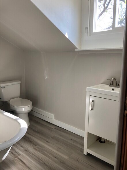 Building Photo - 1201 Jefferson St