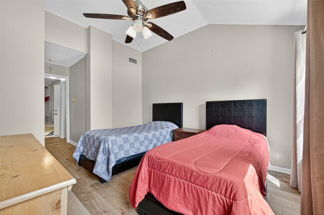 Building Photo - 11525 Teaside Dr