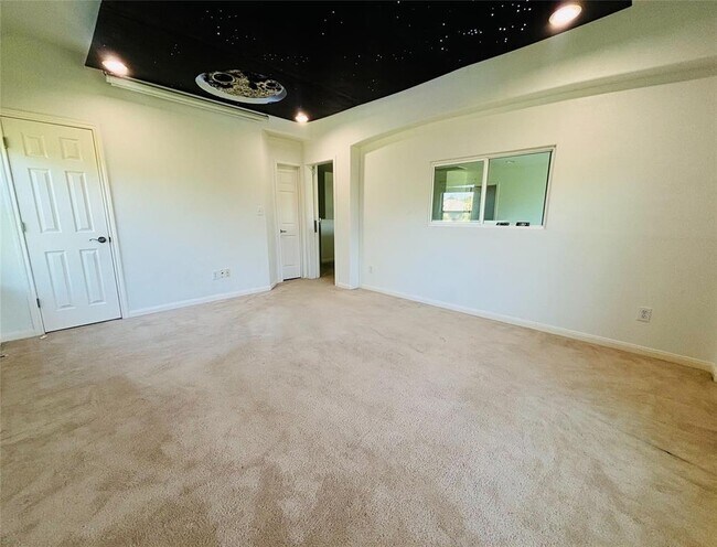 Building Photo - 4430 Pasada Ln