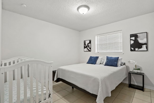 Building Photo - 6923 Alto Rey Ave