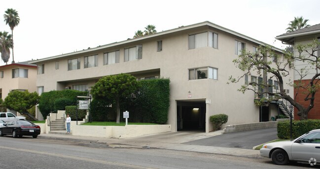 Building Photo - Yorkhouse Apartments