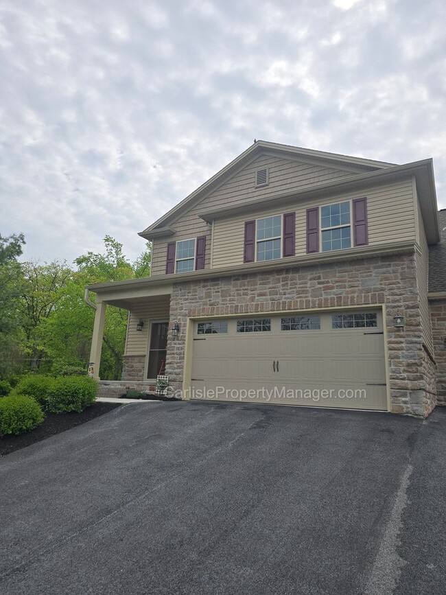 Primary Photo - Duplex includes 2 car garage, laundry, pat...