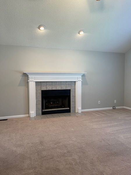 Building Photo - One level living in highly sought Bluegras...