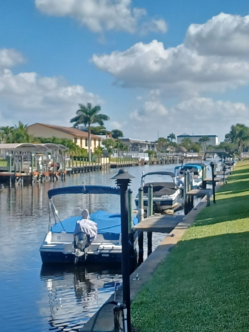 Building Photo - 909 SE 46th Ln