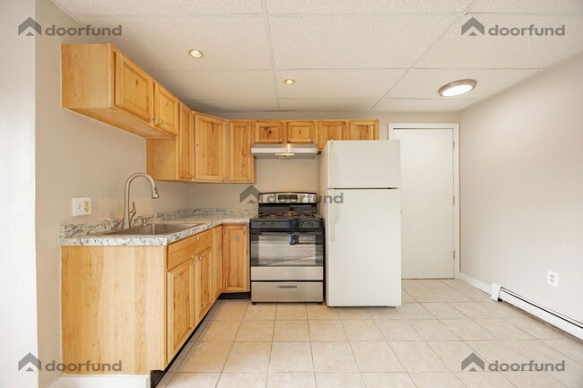 Building Photo - 4 Balloon Landing