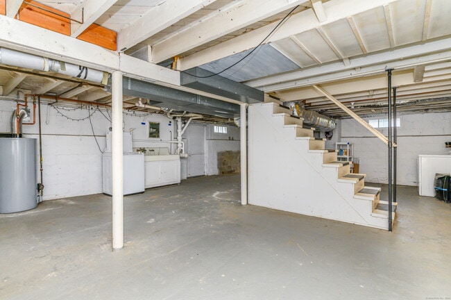 Building Photo - 51 Fortuna Dr