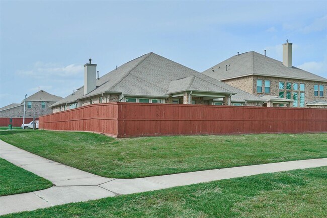 Building Photo - 22348 Misty Woods Ln