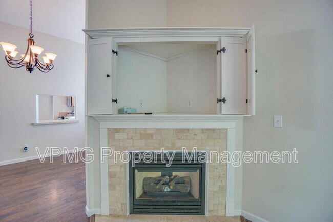 Building Photo - 2115 NW 143rd Cir