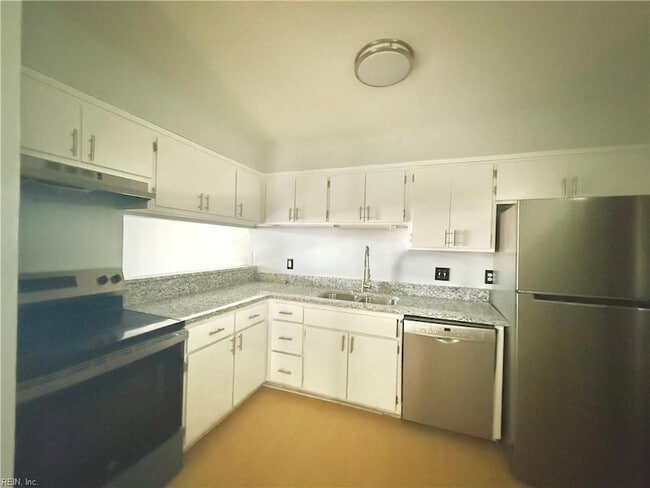 Building Photo - 579 Ayrshire Way