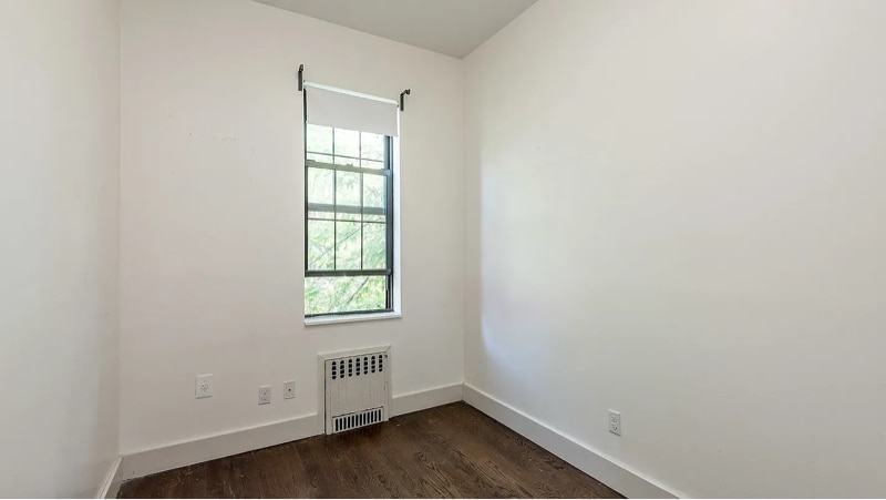 Building Photo - 222 Suydam St