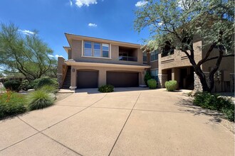 Building Photo - 2Bed/2Bath 2nd Floor Condo in North Scottsdale! Ready for Immediate Move-In! -- Gated Community! ...