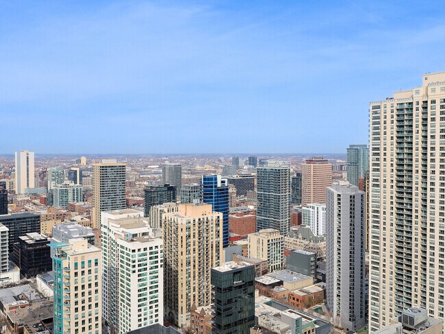 Building Photo - 10 E Ontario St