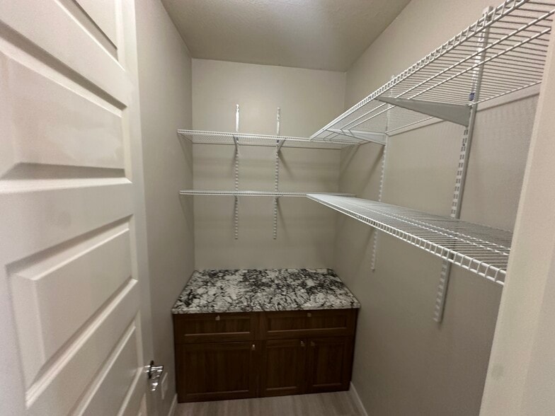 Building Photo - 2518 W Novak Way