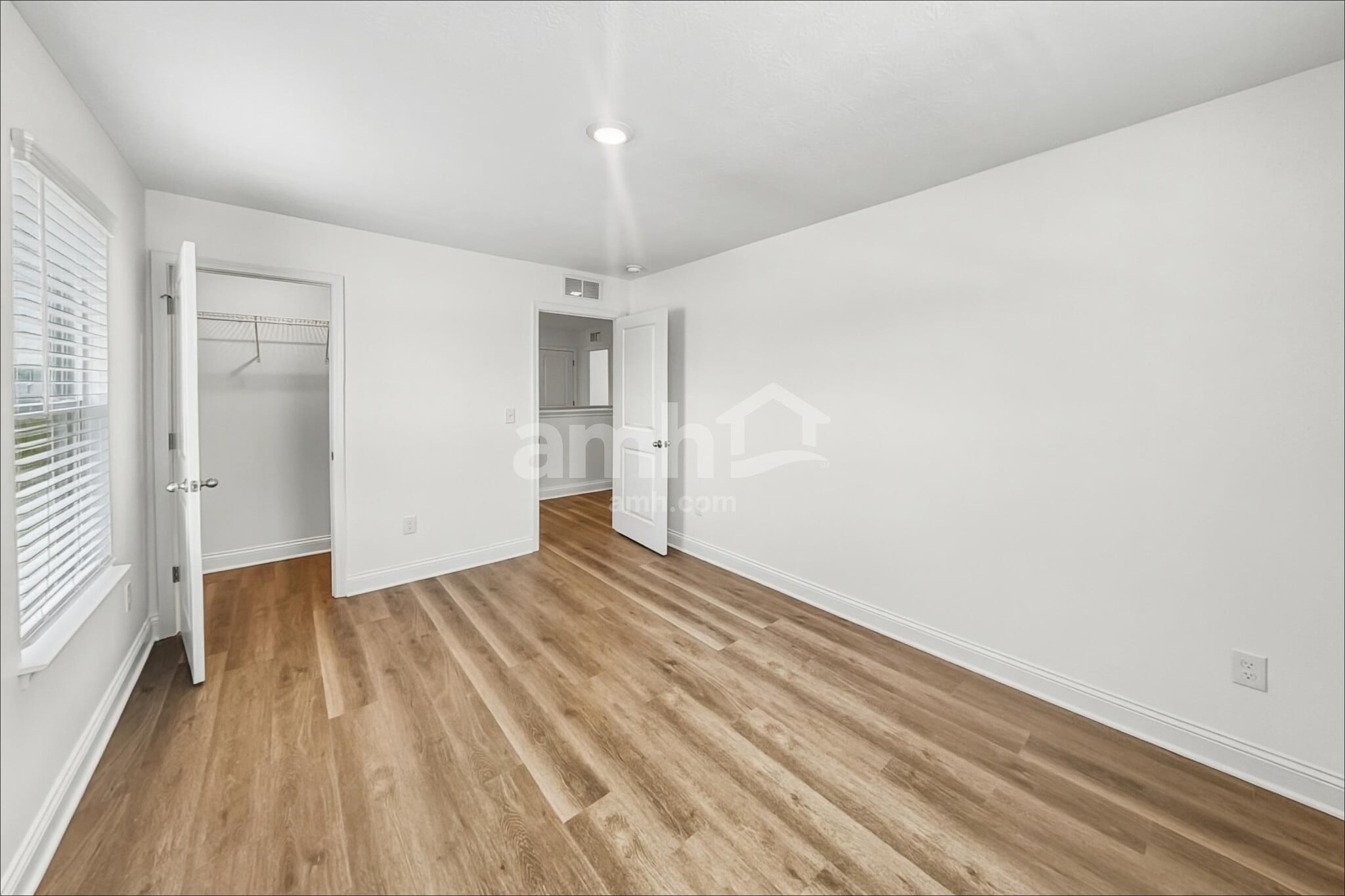 Building Photo - 93 Shady Elm Ln