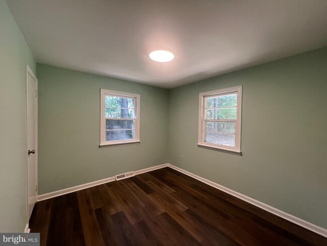 Building Photo - 3520 Loren Dr