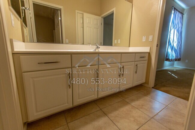 Building Photo - 18295 W Saguaro Ln