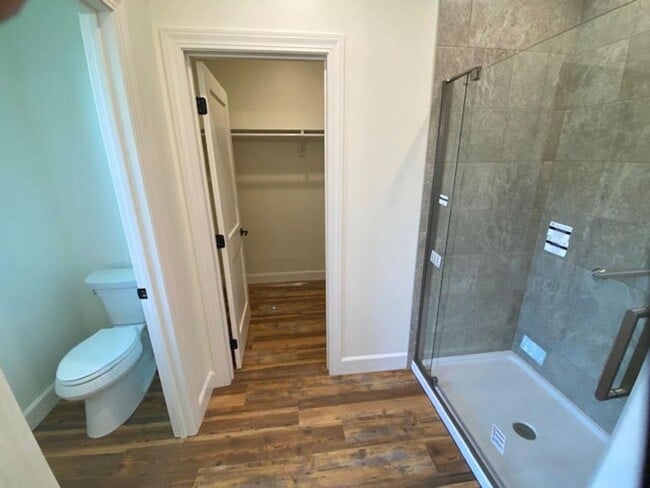 Building Photo - Beautifully Designed 3 Bed Home