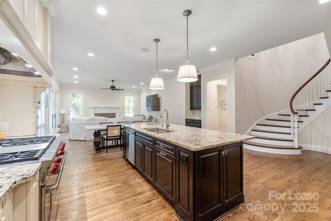 Building Photo - 6723 Conservatory Ln