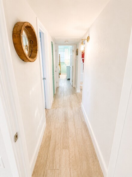Building Photo - 14014 Marguerite Dr