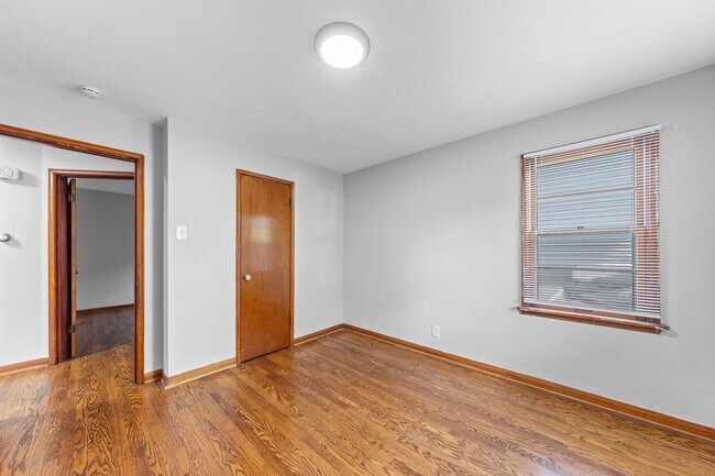 Building Photo - Cozy 3-Bedroom Home in Ferguson – $1,499/m...