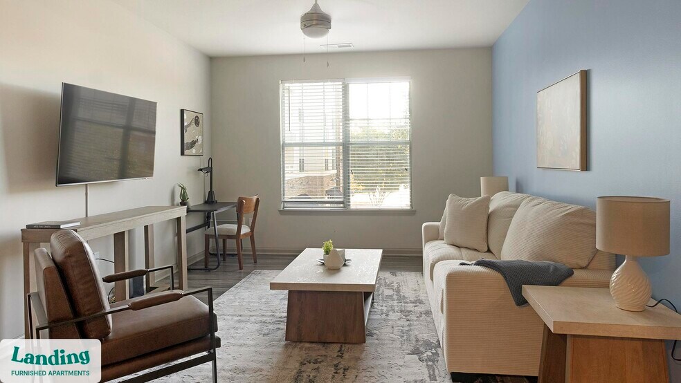 Building Photo - 900 E Six Forks Rd