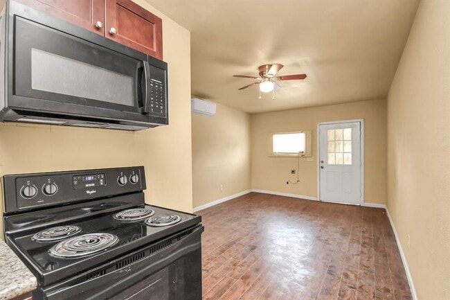 Building Photo - 5714 Doulton Dr
