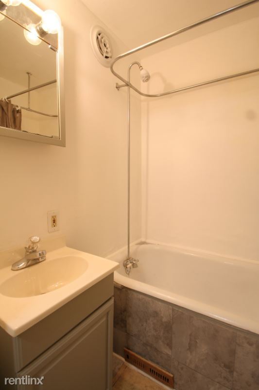 Building Photo - 3 br, 1 bath House - 840 5th Ave SE
