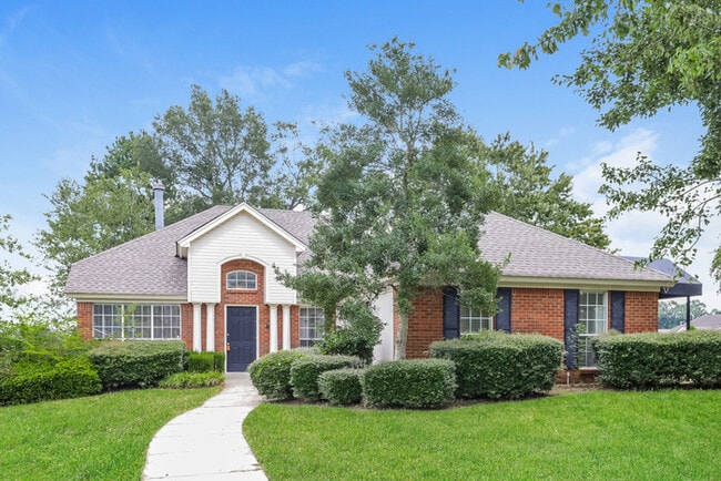 Building Photo - 985 Autumn Ridge Rd