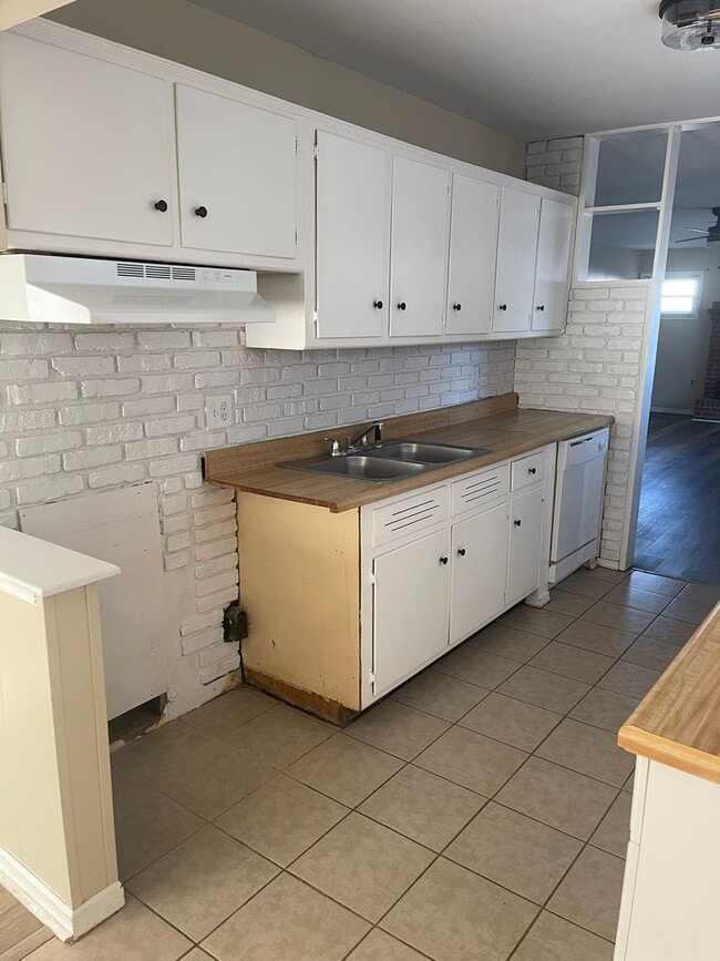 Building Photo - 11 Malvina Ln
