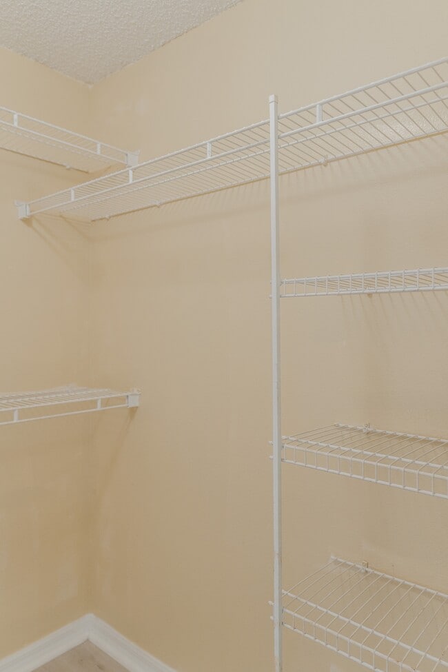 Building Photo - 274 Curtis Ave