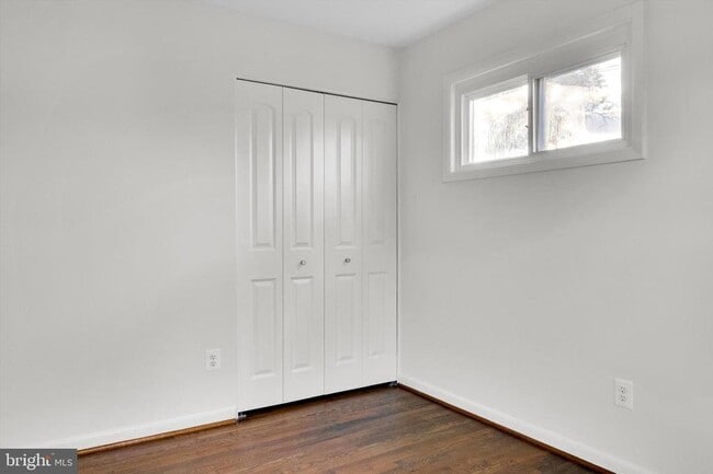 Building Photo - 4224 Kinmount Rd