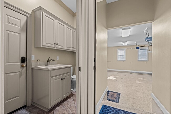 Building Photo - 322 Wahoo Rd