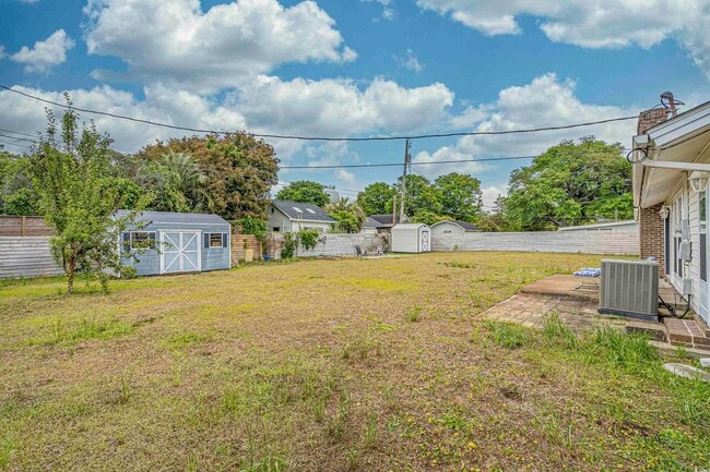 Building Photo - 7617 Glenwood Dr