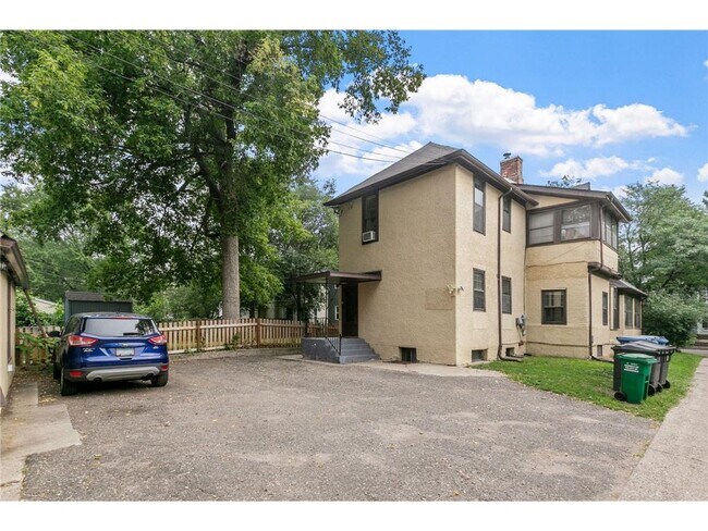 Building Photo - 2744 Fremont Ave S
