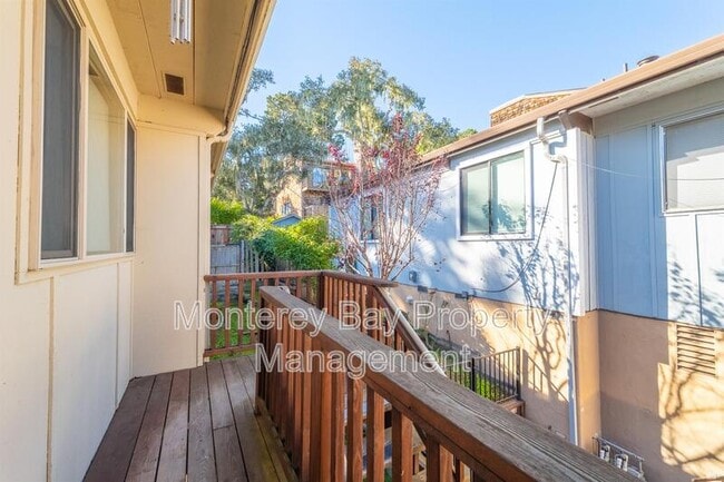 Building Photo - 635 Grace St