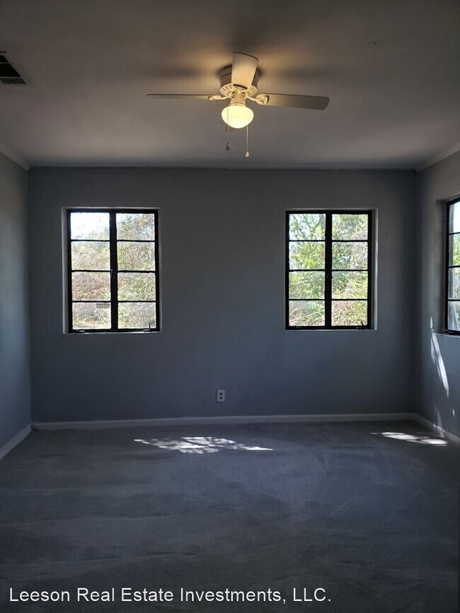 Building Photo - 3 br, 1 bath House - 4022 Independence Ave.