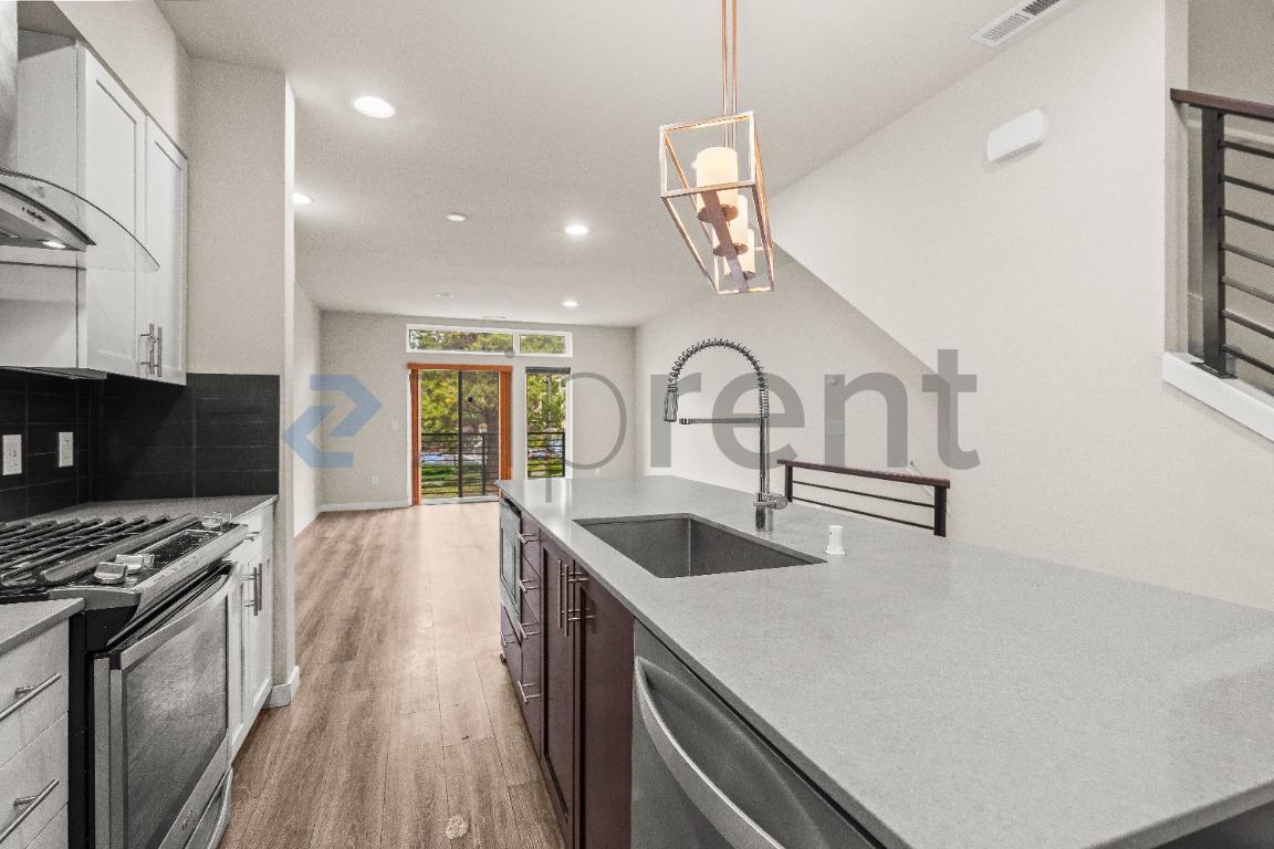 Building Photo - 1588 139th Ct NE