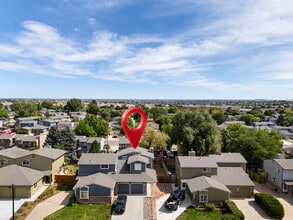 Building Photo - Clean, Bright 3 Bedroom with large yard an...