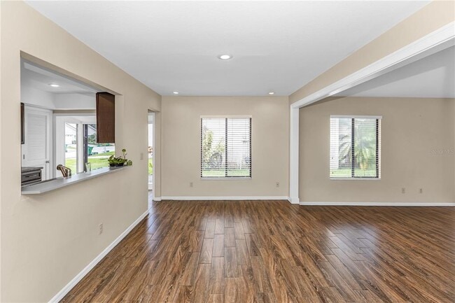 Building Photo - 510 Spoonbill Ct