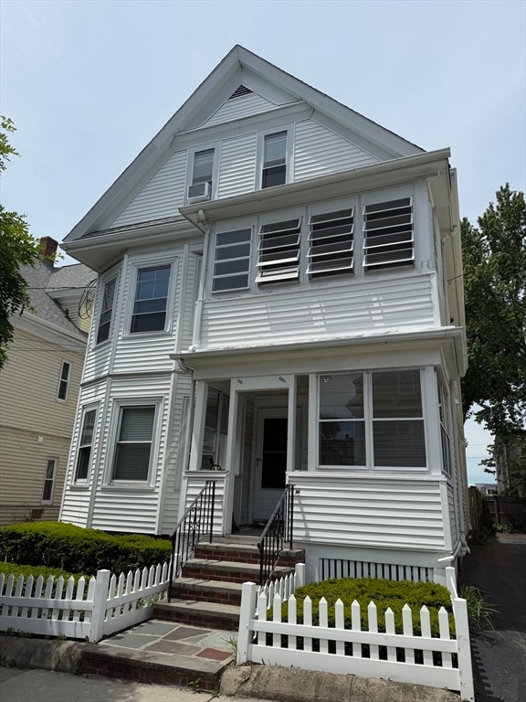 Building Photo - 58 Willow Ave