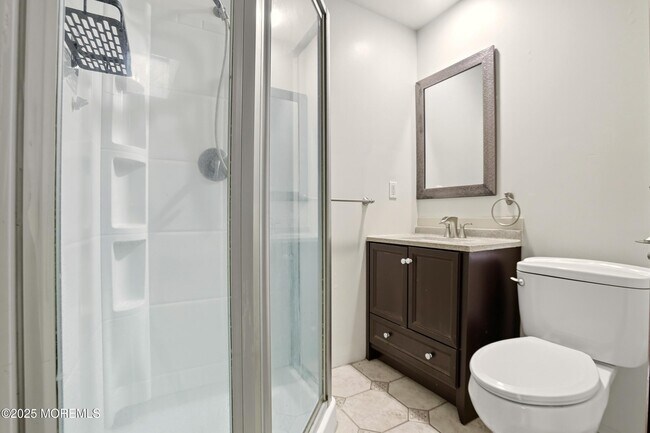 Building Photo - 468 Brookforest Dr