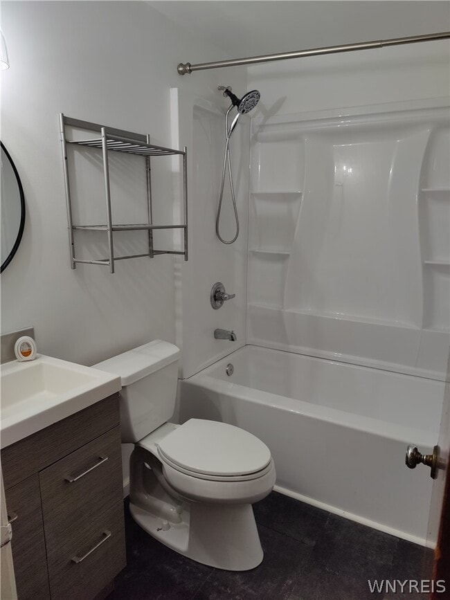 Building Photo - 32 Cascade Dr